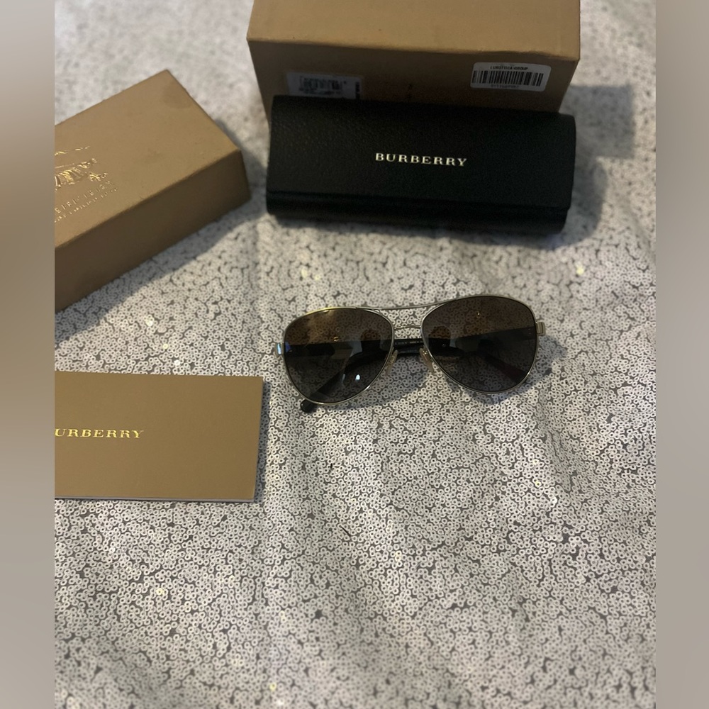 Authentic Burberry aviator sunglasses